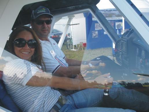 USA dealer Ron Bearer Jr. with his wife Rocio